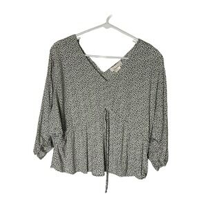 Urban Romantics Green Leopard Print V-Neck Peplum Blouse Dolman Sleeve Medium